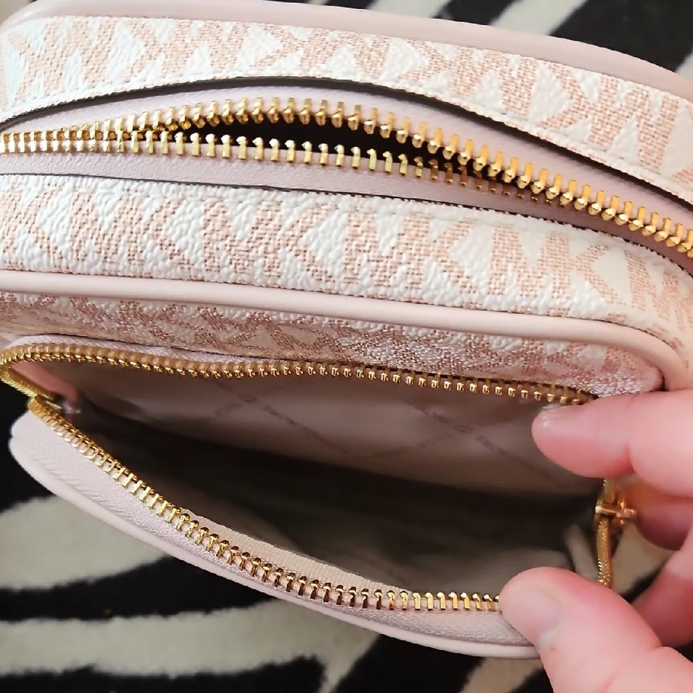 Michael Kors Light Pink Monogram Crossbody Bag - Picture 7 of 8